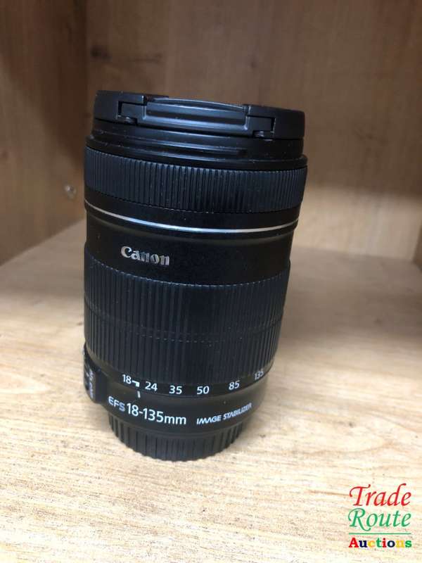 Canon EFS 18-135MM F/3.5-5.6 IMAGE STABILIZER LENS