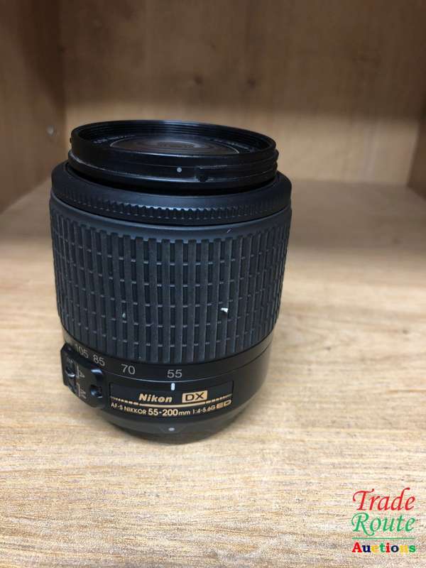 Nikon 55-200mm DX Lens for NIKON DSLR Cameras