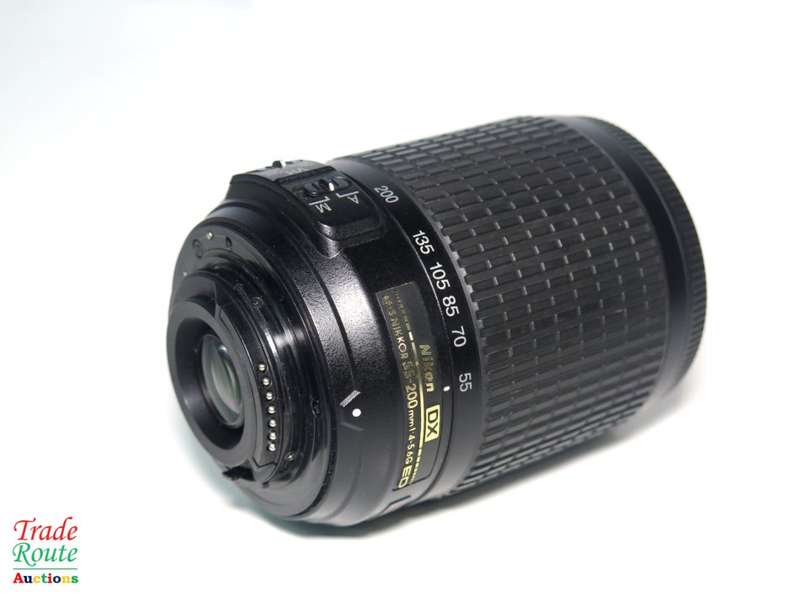 Nikon AF-S NIKKOR 55-200mm VR [ VIBRATION REDUCTION ] LENS