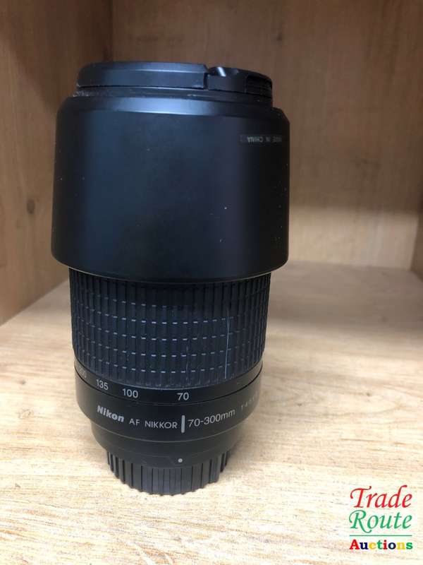 Nikon AF Nikkor 70-300mm f/4-5.6 G Telephoto Zoom lens for Nikon DSLR Cameras ( Nikon 70-300 lens )