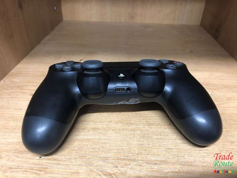 BLACK - SONY PS4 DUALSHOCK 4 Wireless Controller - for the PlayStation 4