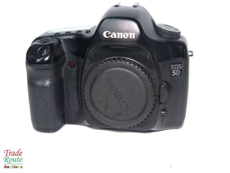 Canon EOS 5D DSLR camera BODY ONLY
