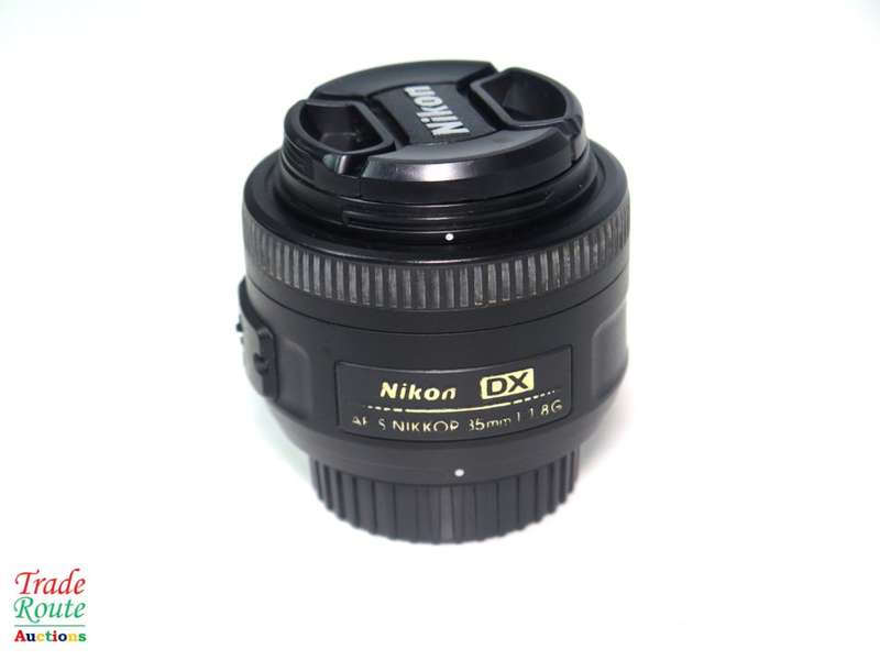 Nikon DX 35mm f/1.8G LENS