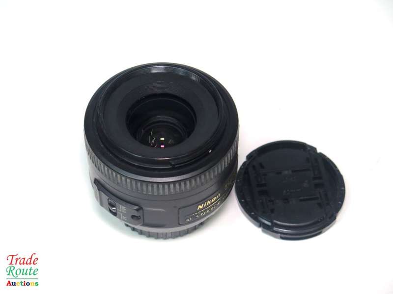 Nikon DX 35mm f/1.8G LENS
