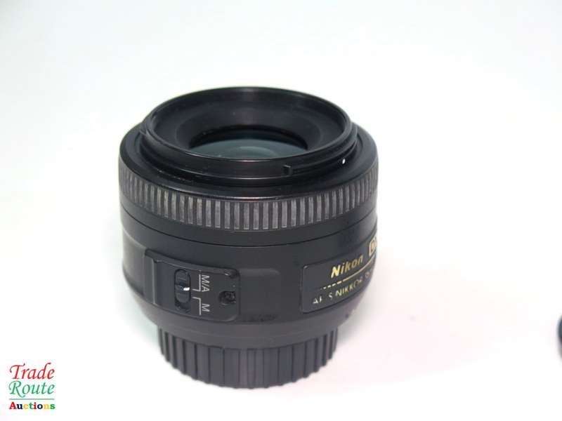 Nikon DX 35mm f/1.8G LENS