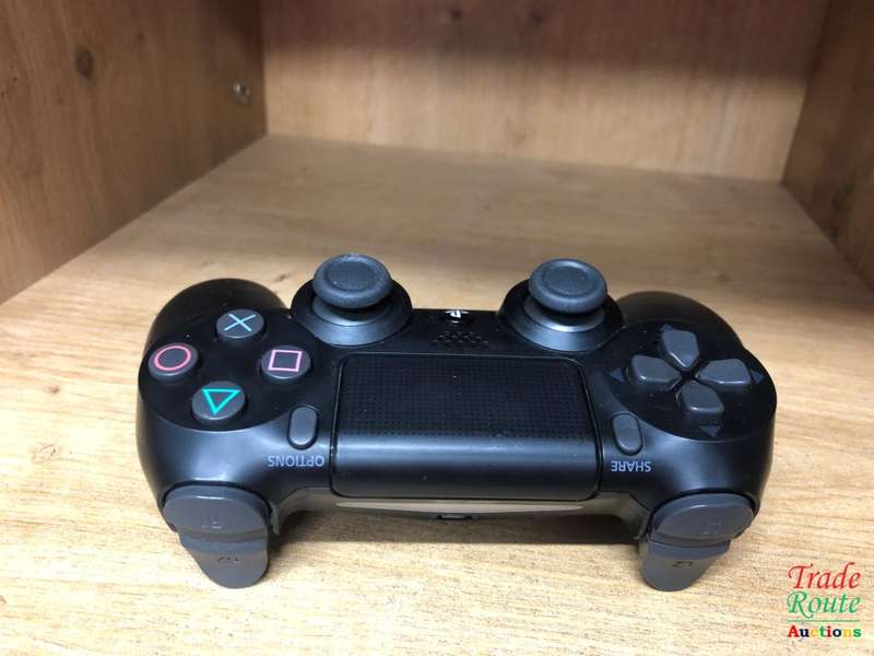 BLACK - SONY PS4 DUALSHOCK 4 Wireless Controller - for the PlayStation 4