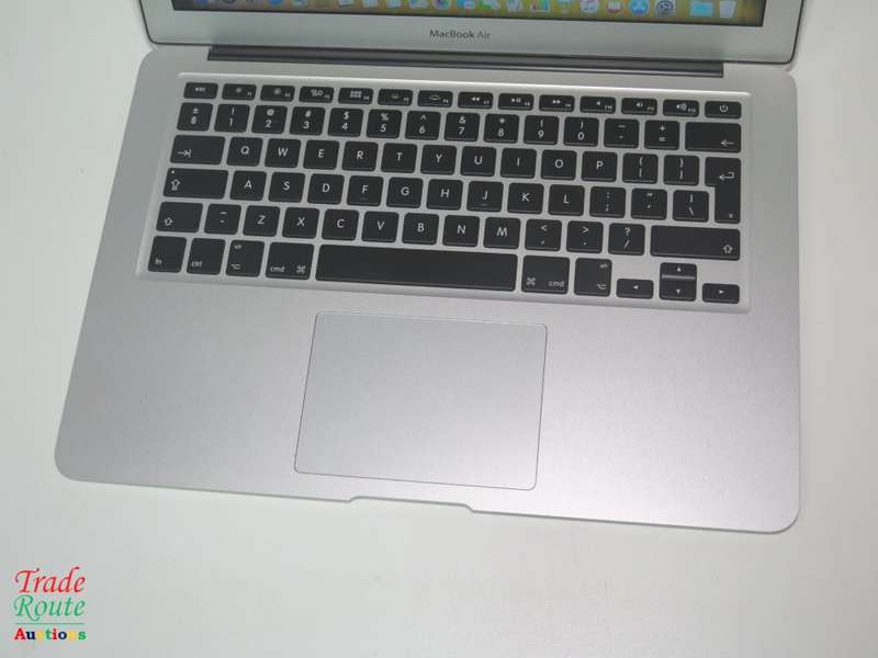 MacBook Air 13.3-inch | Core i5 1.8GHz | 8GB RAM | 128GB SSD MACBOOK AIR 13 INCH 2017 MODEL