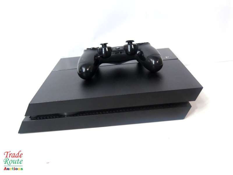 PS4 Sony PlayStation 4 console - CUH-1106A - Jet Black  *** SONY PS4 ***
