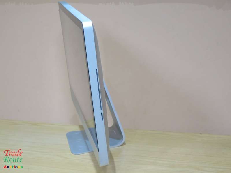 Apple iMAC | 27 INCH | Core i5  * All In One Desktop * AMD Radeon Graphics
