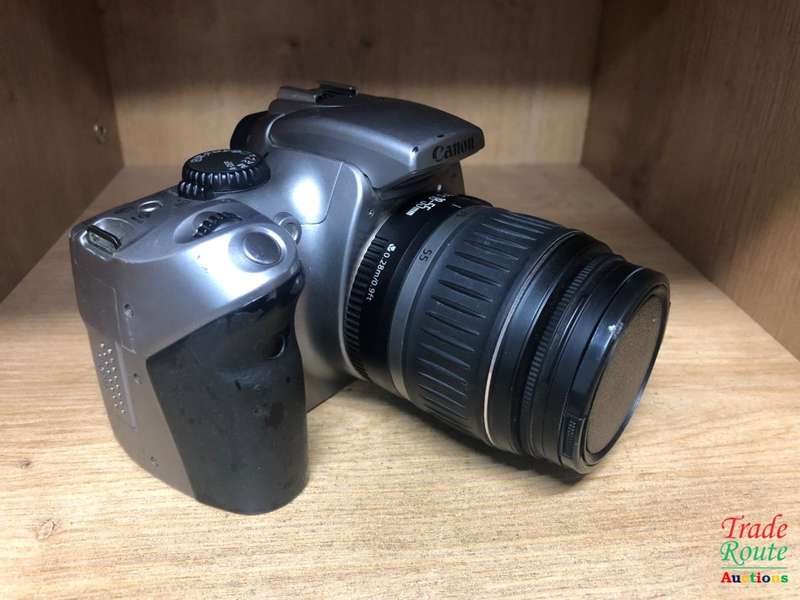Canon 300D Digital SLR camera (SILVER) 18-55 LENS KIT