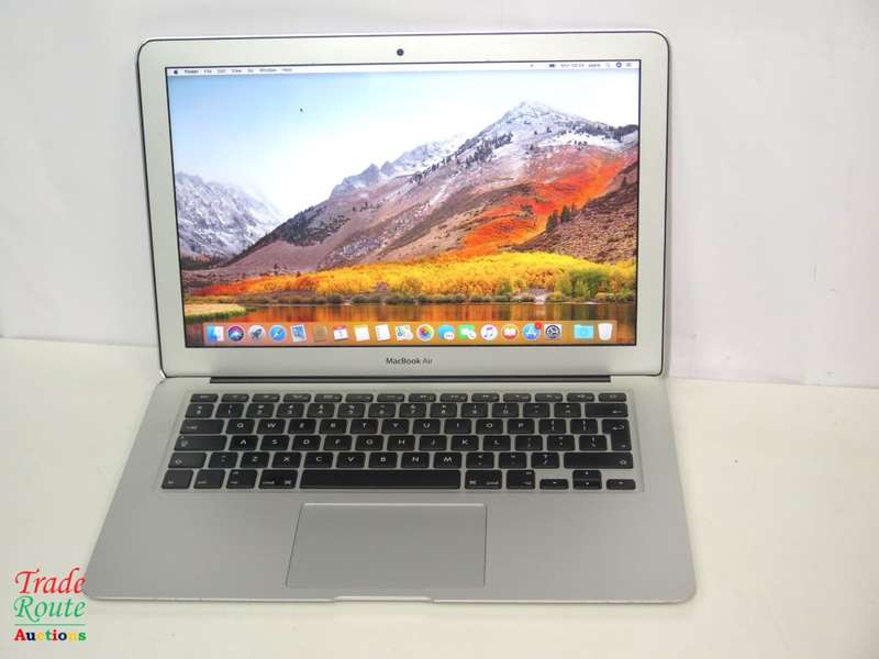 MacBook Air 13.3-inch | Core i5 1.6GHz | 4GB DDR3 RAM | 128GB SSD FLASH  **  EARLY 2015 ***