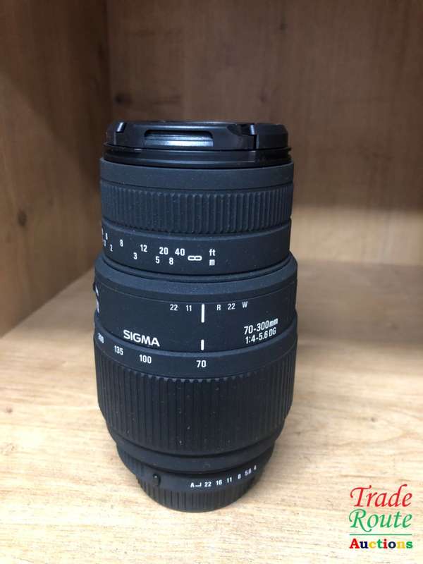 SIGMA  70-300mm DG MACRO Lens [ PENTAX MOUNT ]