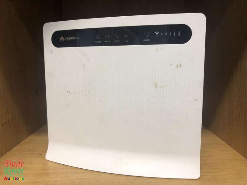 Huawei B593 4G LTE WiFi Modem Wireless Router (uses SIM card)