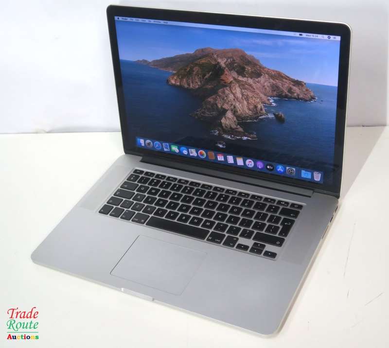 Apple MacBook Pro 15.4-inch  | Core i7 2.4GHz | 8GB RAM | 256GB SSD ** RETINA DISPLAY **