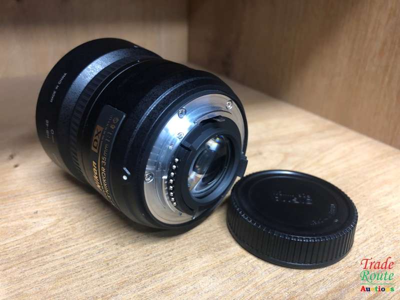 Nikon AF NIKKOR DX 35mm f/1.8G LENS for Nikon DSLR Cameras