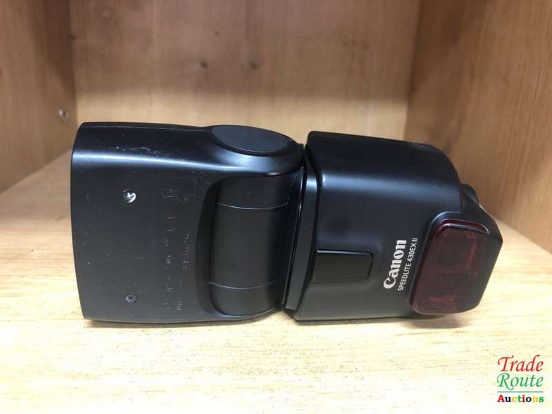 Canon Speedlite 430EX II Flash for Canon EOS DIGITAL SLR Cameras *** BARGAIN ** Fits all CANON DSLRs