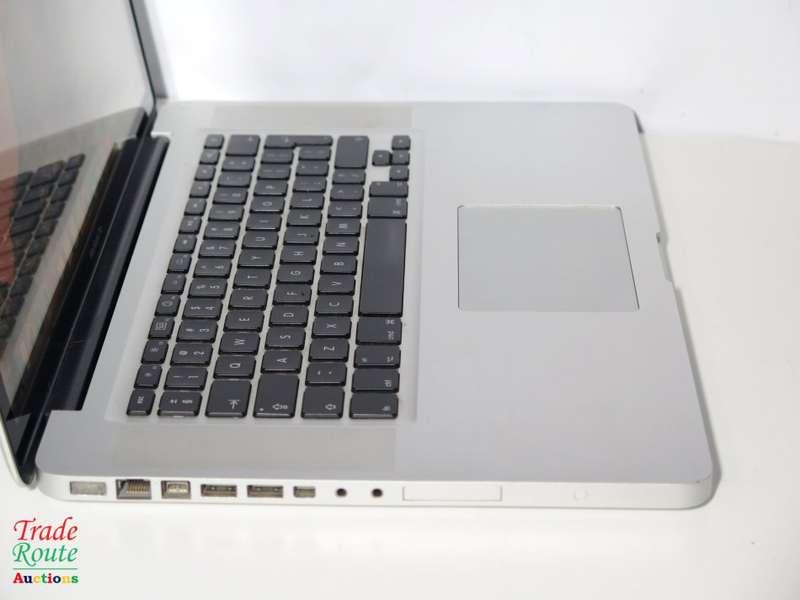 Apple MacBook Pro 15.4-inch | Core 2 Duo 2.53GHz | 4GB RAM | 320GB HDD *** GENUINE APPLE ***