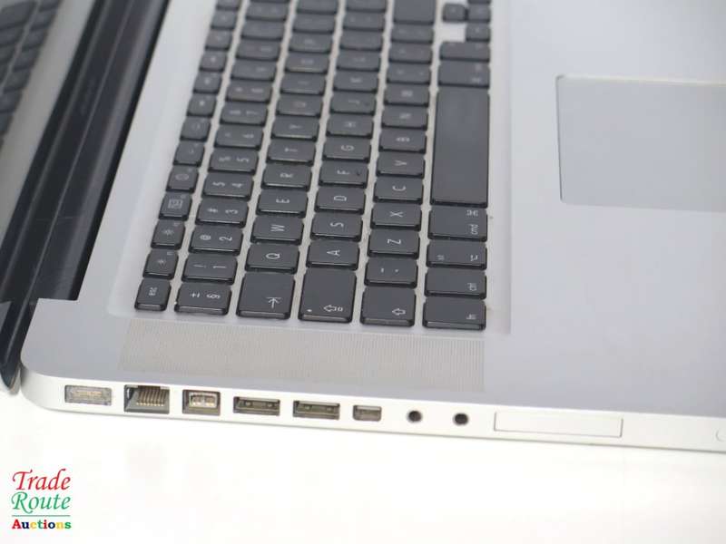 Apple MacBook Pro 15.4-inch | Core 2 Duo 2.53GHz | 4GB RAM | 320GB HDD *** GENUINE APPLE ***