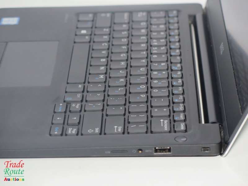 Dell Latitude 7370 Business Ultrabook, 13.3 Inches Intel M5-6Y57 1.1 GHz, 8GB RAM 256GB SSD