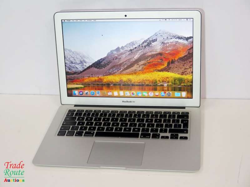 Apple MacBook Air 13.3-inch | Core i5 1.4GHz | 4GB RAM | 128GB SSD FLASH  **  EARLY 2014 ***