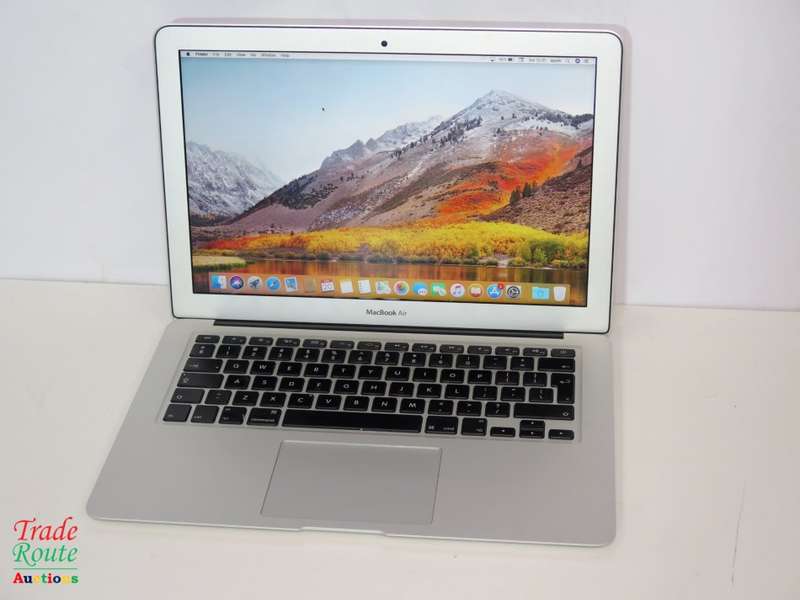 Apple MacBook Air 13.3-inch | Core i5 1.4GHz | 4GB RAM | 128GB SSD FLASH  **  EARLY 2014 ***