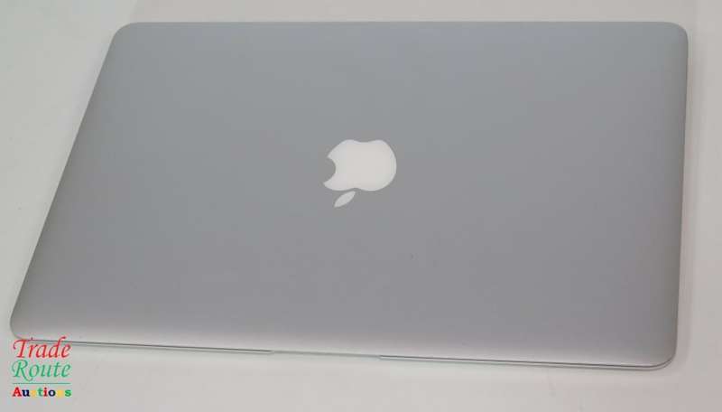 Apple MacBook Air 13.3-inch | Core i5 1.4GHz | 4GB RAM | 128GB SSD FLASH  **  EARLY 2014 ***