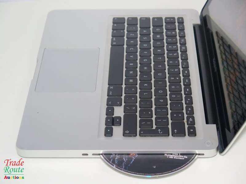 MacBook Pro 13.3-inch | Core i7 2.7GHz | 8GB RAM | 250GB HDD | INTEL HD GRAPHICS