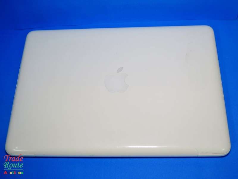 MacBook 13.3-inch | Core 2 DUO 2.4GHz | 2GB RAM | 250GB HDD | Nvidia Geforce Graphics