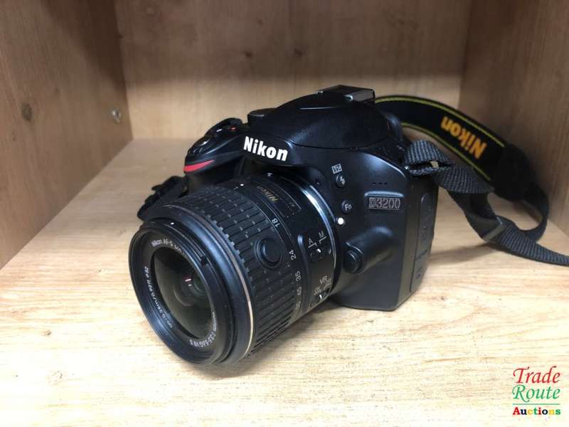 Nikon D3200 24.2 MP CMOS Digital SLR with 18-55mm f/3.5-5.6 AF-S DX NIKKOR Zoom Lens - 24.2 MP