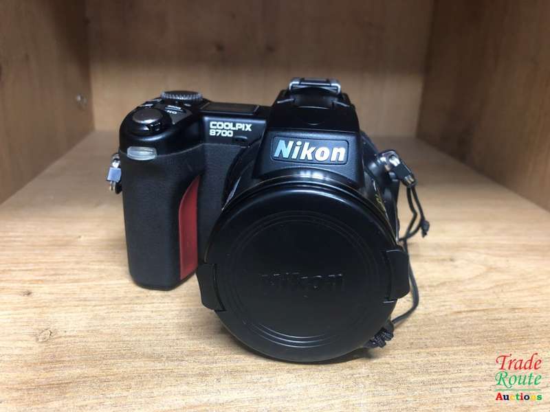 Nikon COOLPIX 8700 Digital Camera - Black