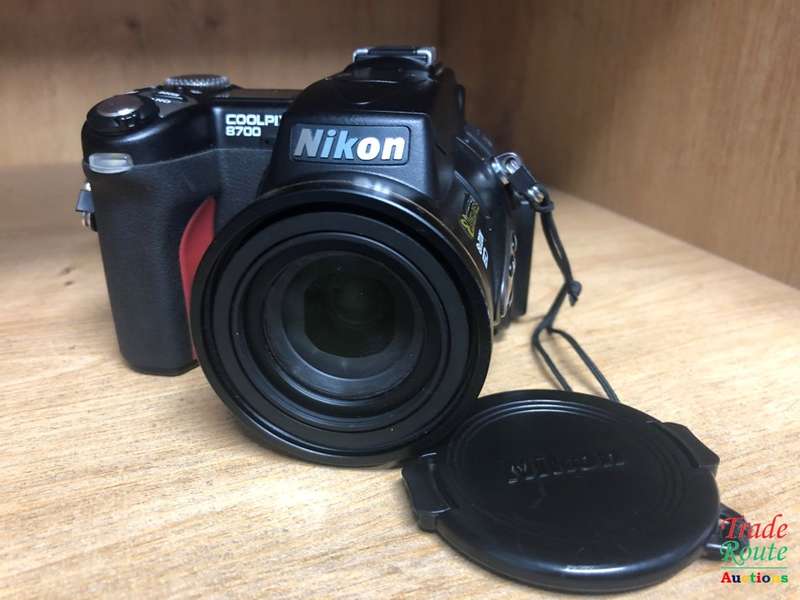 Nikon COOLPIX 8700 Digital Camera - Black