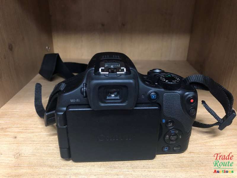Canon Powershot SX60 HS 16.1MP Digital Camera 65x Optical Zoom Lens 3-inch LCD Tilt Screen (Black)