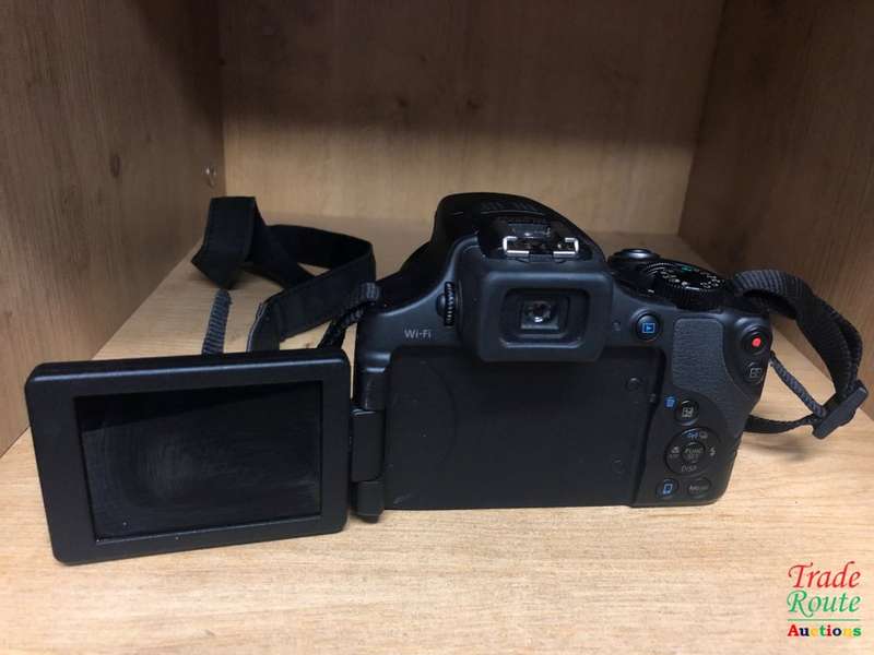 Canon Powershot SX60 HS 16.1MP Digital Camera 65x Optical Zoom Lens 3-inch LCD Tilt Screen (Black)