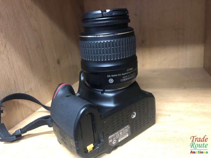 [ 24.1 MEGAPIXELS ] NIKON D5200 DSLR CAMERA +  18-55MM NIKKOR LENS PROFESSIONAL KIT