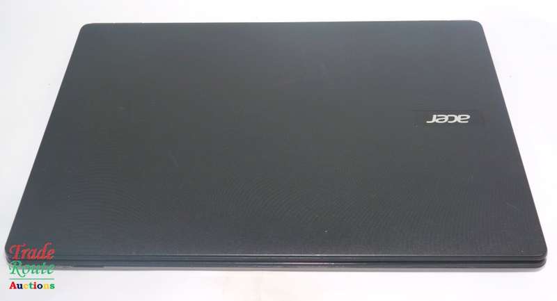 ACER ASPIRE ES1-731 17.3 inch Laptop ** Huge Laptop
