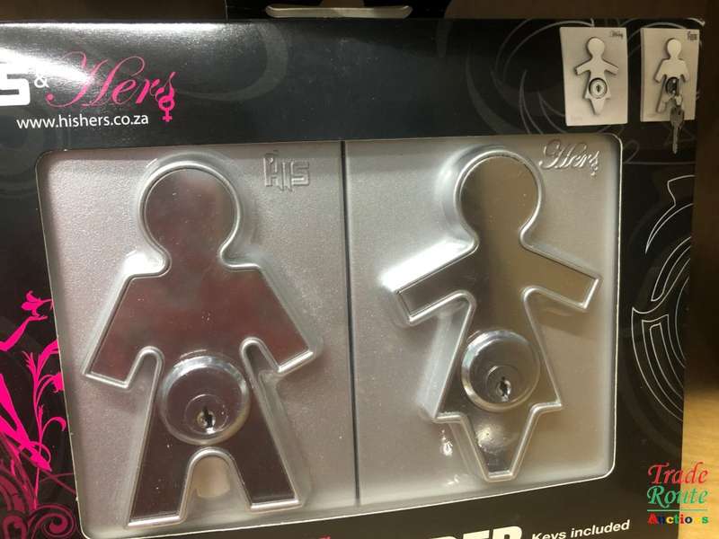 HIS AND HERS DESIGNER KEYHOLDER - Only R 30 Courier Fee Major centres