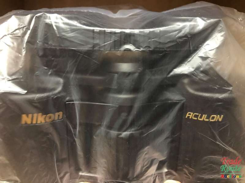 NIKON ACULON A211 BINOCULAR - 10X42 - NEW NEVER USED OPEN BOX