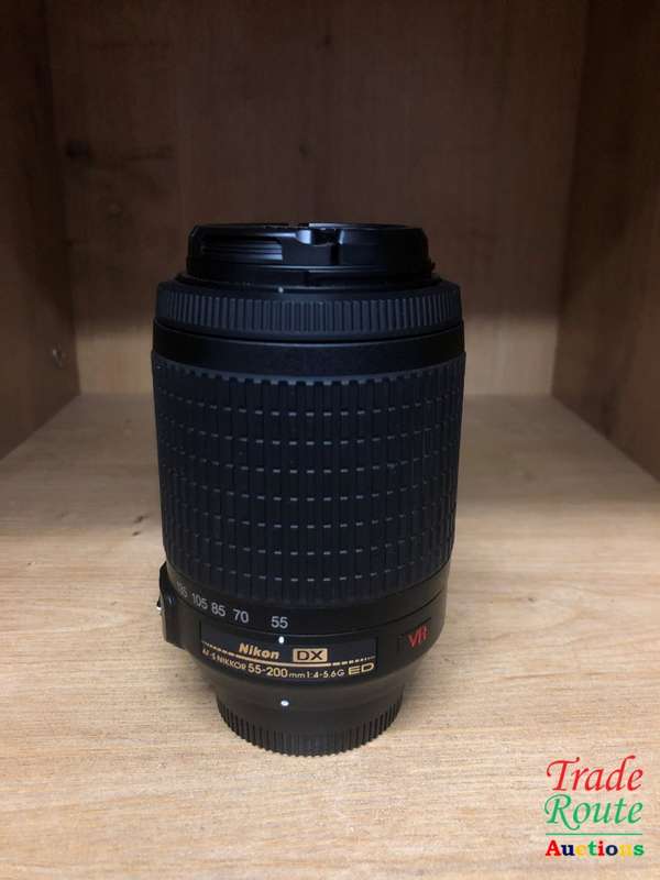 Nikon 55-200mm VR [ VIBRATION REDUCTION ] LENS