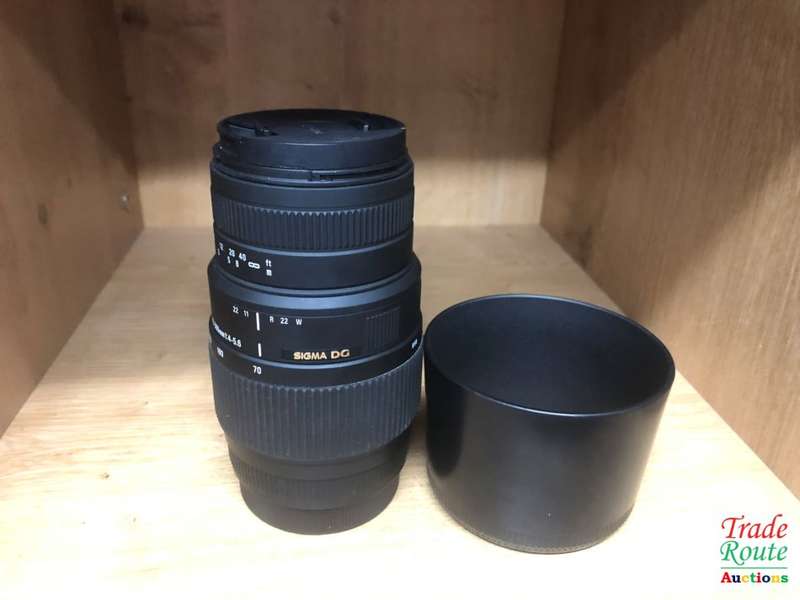 SIGMA DG 70-300mm Telephoto Zoom Lens for Canon DSLR Cameras