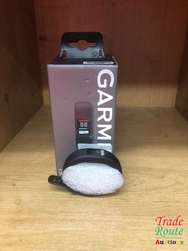 Garmin Vivofit 4 Activity Tracker IN  BOX