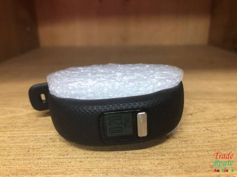 Garmin Vivofit 4 Activity Tracker IN  BOX