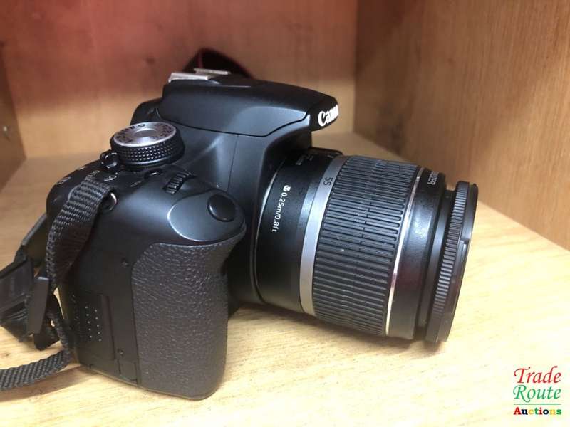 Canon EOS 500D Digital SLR camera 15.1 Megapixels FULL HD + Canon 18-55mm Lens KIT