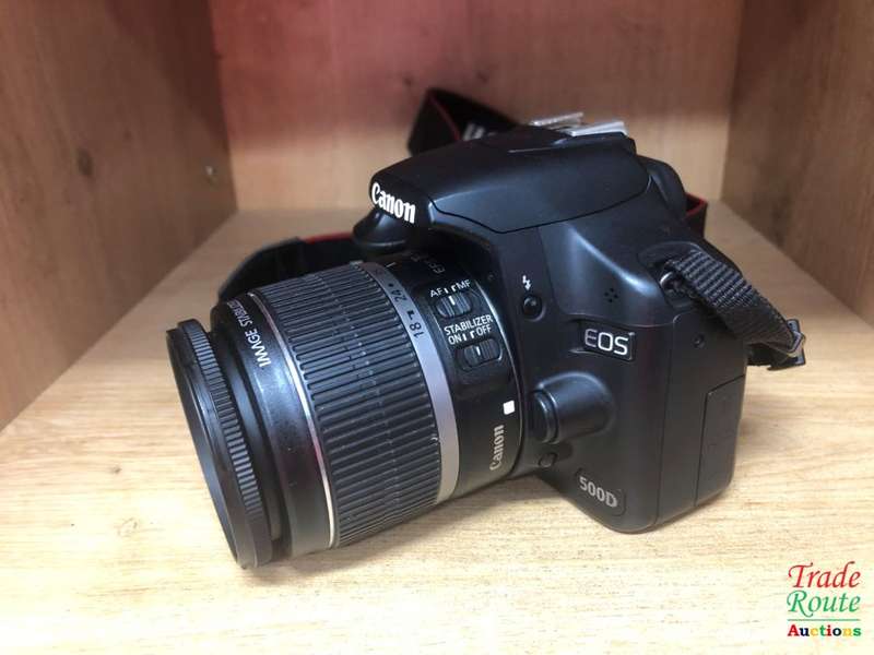 Canon EOS 500D Digital SLR camera 15.1 Megapixels FULL HD + Canon 18-55mm Lens KIT