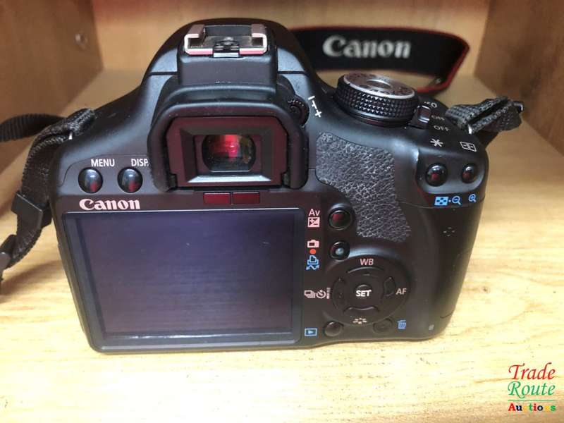 Canon EOS 500D Digital SLR camera 15.1 Megapixels FULL HD + Canon 18-55mm Lens KIT