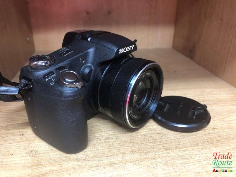 Sony Cyber-Shot DSC-HX100V 16.2 MP Exmor R CMOS Digital Still Camera Carl Zeiss Vario-Tessar Lens