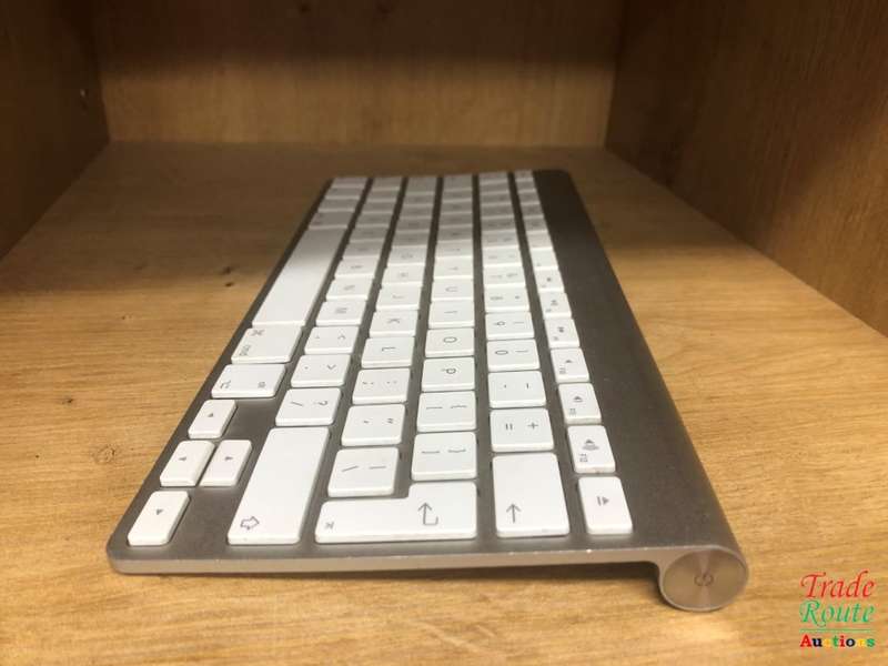 APPLE MAGIC WIRELESS KEYBOARD A1314 - CAN BE USED WITH IMAC & MAC MINI