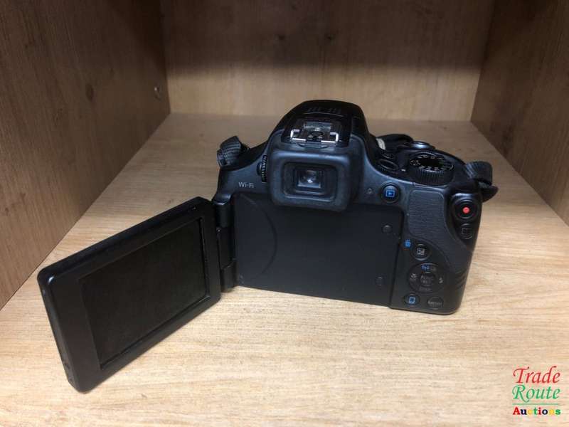 Canon Powershot SX60 HS 16.1MP Digital Camera 65x Optical Zoom Lens 3-inch LCD Tilt Screen (Black)