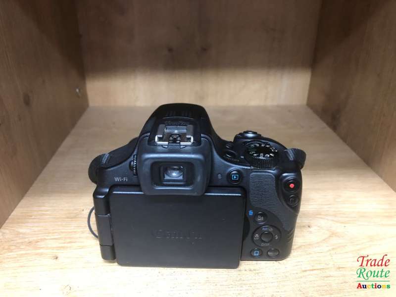Canon Powershot SX60 HS 16.1MP Digital Camera 65x Optical Zoom Lens 3-inch LCD Tilt Screen (Black)