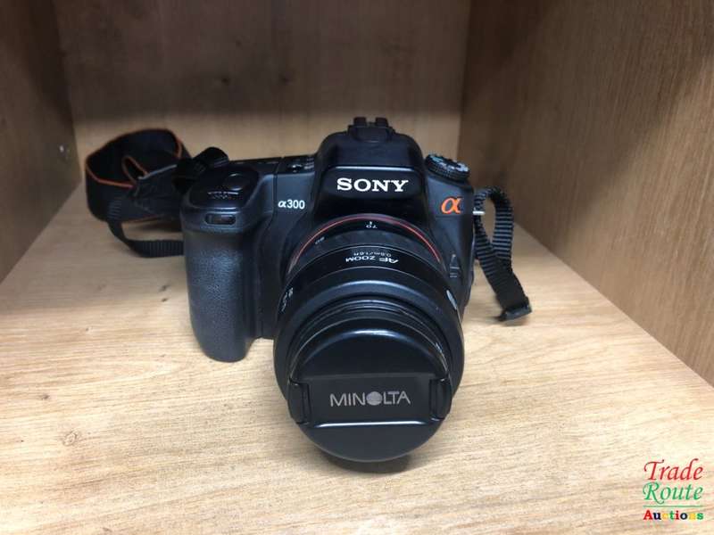 SONY ALPHA A300 DIGITAL CAMERA + 35-70 SONY LENS PROFESSIONAL CAMERA KIT