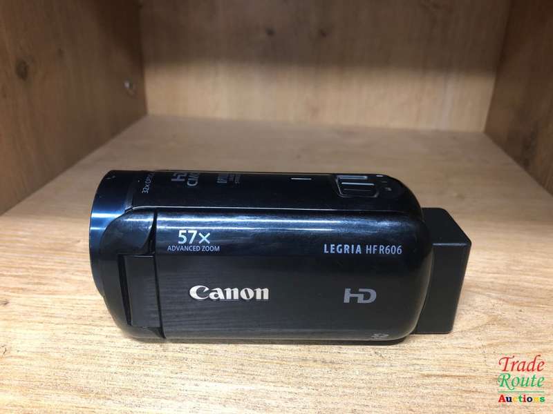 Canon LEGRIA HF R606 Camcorder - High Definition - 3.28Mp 32x optical zoom